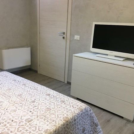 Vea Apartment Padenghe sul Garda Exterior photo